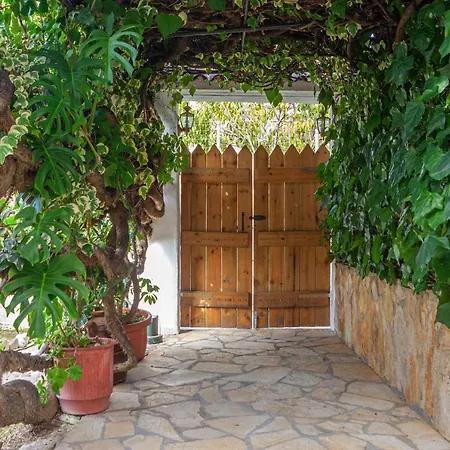 Vasiliki Agios Gordios Σπίτι διακοπών *